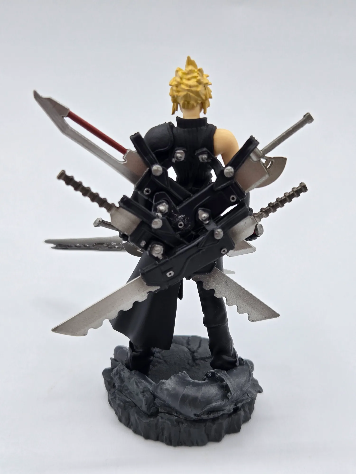 Final Fantasy VII Advent Children Cloud Strife Trading Arts Mini - immagine 6