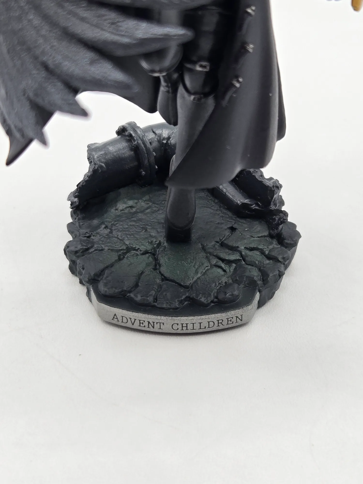 Final Fantasy VII Advent Children Sephiroth Trading Arts Mini - immagine 3