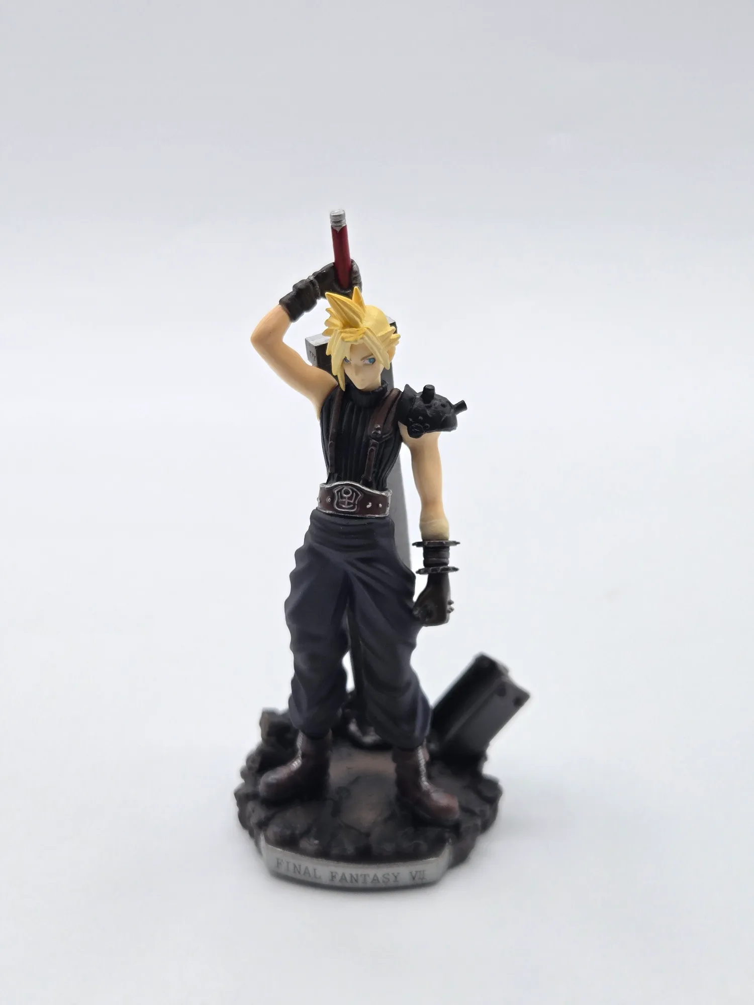 Final Fantasy VII Cloud Strife Trading Arts Mini Square Enix - immagine 3